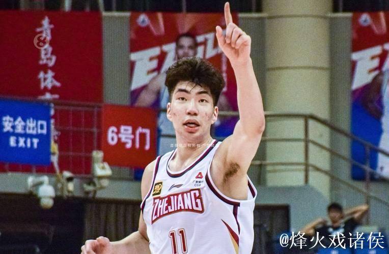 余嘉豪优异表现程帅澎12分 浙江胜四川晋级男篮决赛